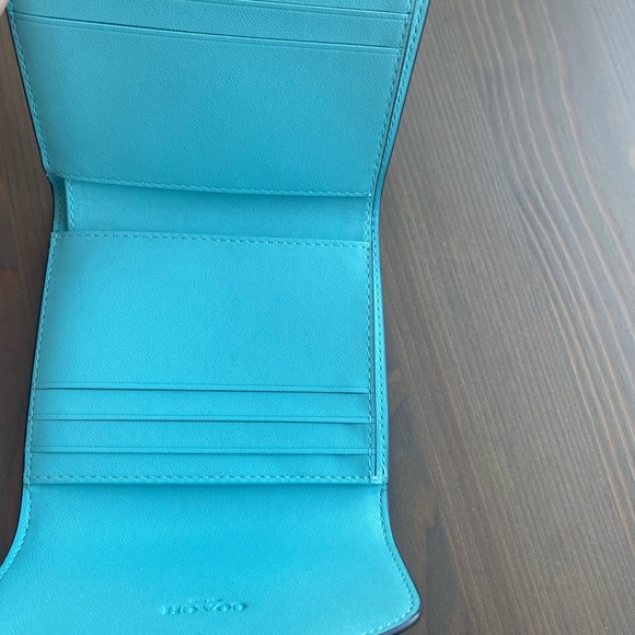 Coach Faded Blue Leather Small WYN Wallet - Picture 3 of 4
